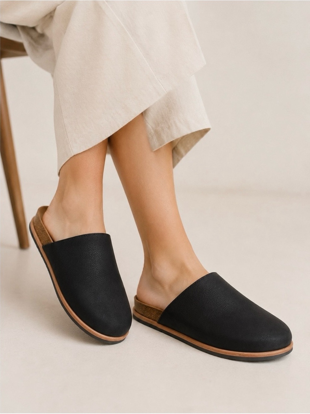 Eileen Fisher Women's BIOS Black Tumbled Nubuck Leather Slip-Ons Mules